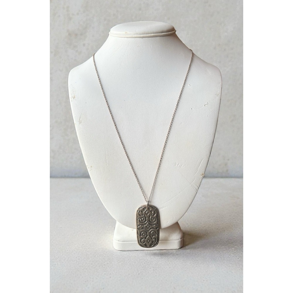 Silpada Sterling Silver Basilica Etched Pendant Necklace 24 in